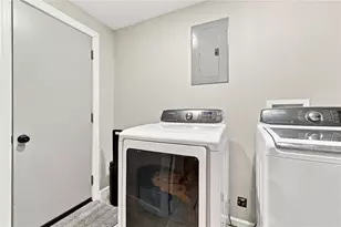 5325 Fishburg Rd, Huber Heights, OH 45424 - Photo 24