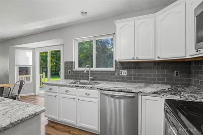 4870 Summerset Drive, Tipp City, OH 45371 - Photo 12