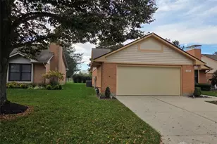 2005 Crosswind Ct, Englewood, OH 45322 - Photo 2