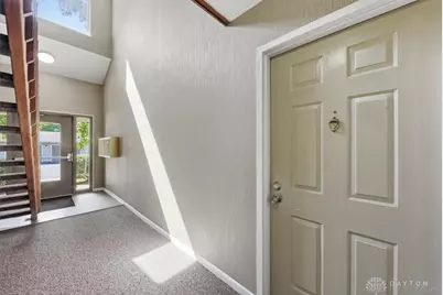 1501 Lake Pointe Way, Centerville, OH 45459 - Photo 4