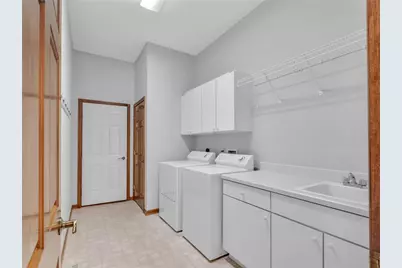 1048 Greenskeeper Way, Centerville, OH 45458 - Photo 30
