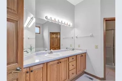 1048 Greenskeeper Way, Centerville, OH 45458 - Photo 26