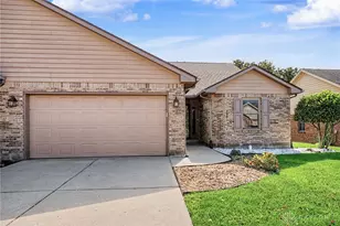 760 Waldsmith Way, Vandalia, OH 45377 - Photo 2