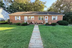 77 Desales Ave, Lebanon, OH 45036 - Photo 1
