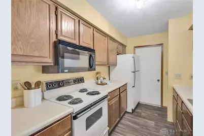 2640 Gladwin Court, Miami Township, OH 45342 - Photo 10