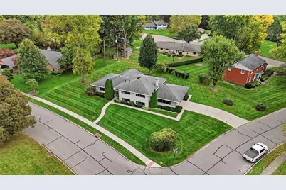 386 Silvertree Lane, Centerville, OH 45459 - Photo 2