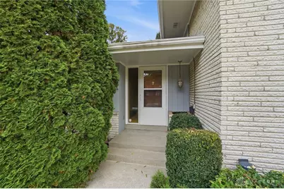 386 Silvertree Lane, Centerville, OH 45459 - Photo 4