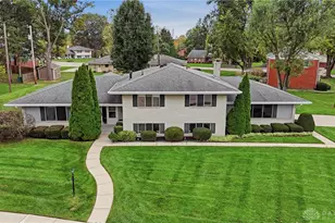 386 Silvertree Ln, Centerville, OH 45459 - Photo 1
