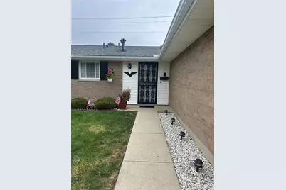 321 N Garber Drive, Tipp City, OH 45371 - Photo 2