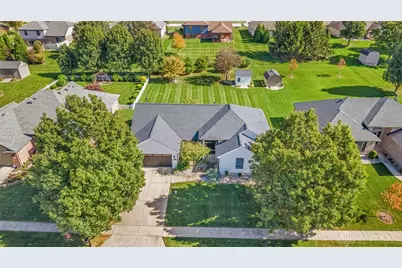 224 Crown Point Meadows, Clear Creek Township, OH 45458 - Photo 6