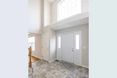 6750 Waterview Way, Huber Heights, OH 45424 - Photo 4