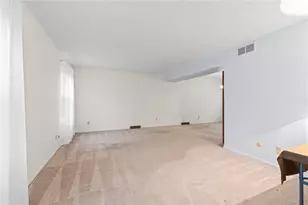 906 Rayberta Dr, Vandalia, OH 45377 - Photo 8