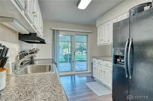 3033 Glenmere Ct, Dayton, OH 45440 - Photo 12