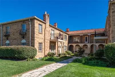 2200 Far Hills Avenue #2, Oakwood, OH 45419 - Photo 46