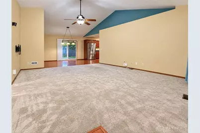 6230 7 Pines Drive, West Carrollton, OH 45449 - Photo 4