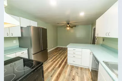 305 Lockheed Drive, Vandalia, OH 45377 - Photo 12