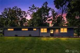 2643 Shadycrest Dr, Beavercreek, OH 45431 - Photo 2