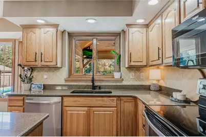 2066 Canterbury Court, Troy, OH 45373 - Photo 26