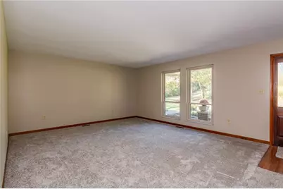 960 Wild Cherry Drive, Dayton, OH 45414 - Photo 8