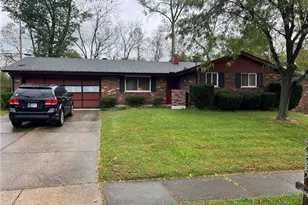 225 Ridgecrest Dr, West Carrollton, OH 45449 - Photo 1