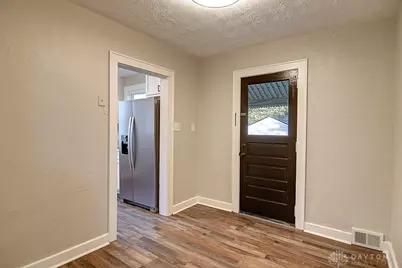 115 E Whittier Avenue, Fairborn, OH 45324 - Photo 8