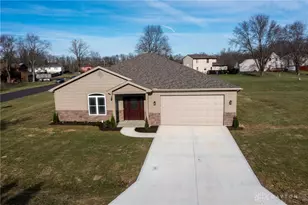 7793 Downey Ln, Dayton, OH 45426 - Photo 1