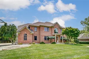 300 Stratford Ln, Xenia, OH 45385 - Photo 1