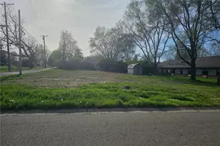 305 Wayne Ave, Eaton, OH 45320 - Photo 1