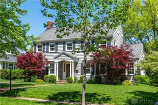 135 E Dixon Ave, Oakwood, OH 45419 - Photo 1