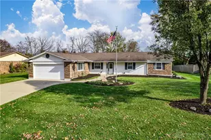 1824 Scotch Pine Dr, Beavercreek, OH 45432 - Photo 1