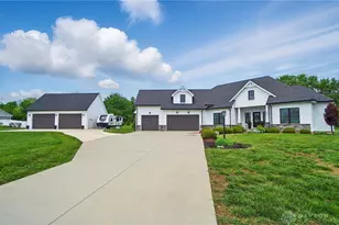 2832 Lucy Ln, Waynesville, OH 45068 - Photo 1