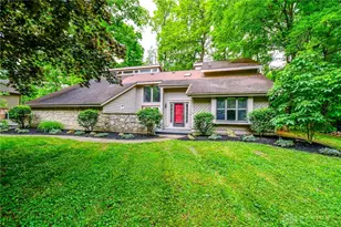 222 Walnut Grove Dr, Centerville, OH 45458 - Photo 1