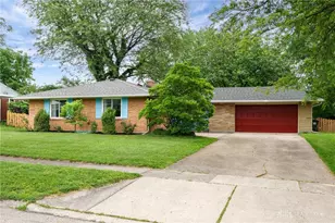 1101 Chateau Dr, Dayton, OH 45429 - Photo 1