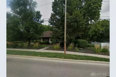 805 E Linden Avenue, Miamisburg, OH 45342 - Photo 1
