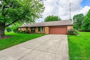 807 Sue Ln, Dayton, OH 45415 - Photo 1