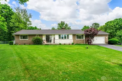 7166 Dayton Farmersville Road, Dayton, OH 45417 - Photo 1