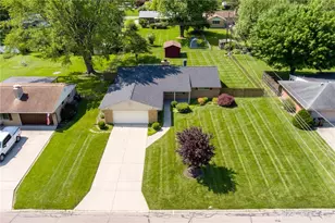 1132 Donson Dr, Dayton, OH 45429 - Photo 1