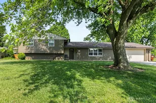 6814 Rushleigh Rd, Englewood, OH 45322 - Photo 1