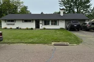 1017 Donson Dr, Dayton, OH 45429 - Photo 1