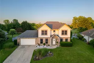 595 Autumn Creek Dr, Fairborn, OH 45324 - Photo 1