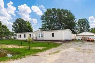 6757 London Rd, South Charleston, OH 45368 - Photo 1