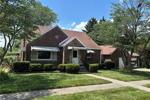 441 Sycamore St, Brookville, OH 45309 - Photo 1