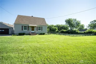 718 Hook Rd, Xenia, OH 45385 - Photo 1