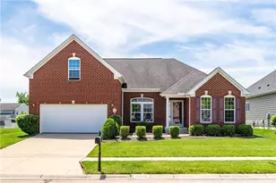 5068 Meadowview St, Tipp City, OH 45371 - Photo 1