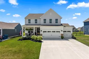 425 Sydney Dr, Tipp City, OH 45371 - Photo 1