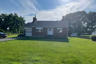 5747 N Springboro Pike, Dayton, OH 45449 - Photo 1