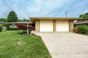 1429 Mapleridge Dr, Fairborn, OH 45324 - Photo 1