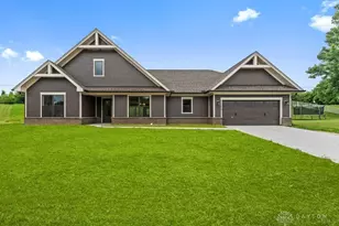 919 Cypress Pl, Tipp City, OH 45371 - Photo 1