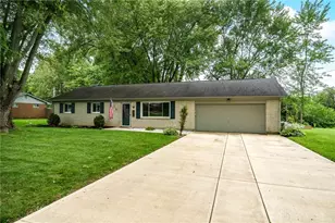 647 Carthage Dr, Beavercreek, OH 45434 - Photo 1