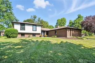 7227 Gardenside Dr, Dayton, OH 45414 - Photo 1